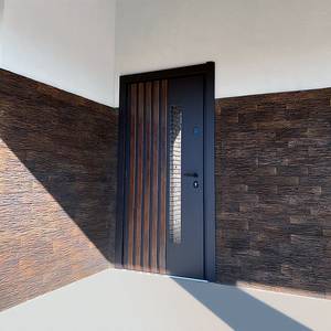 Остекленная дверь в частный дом